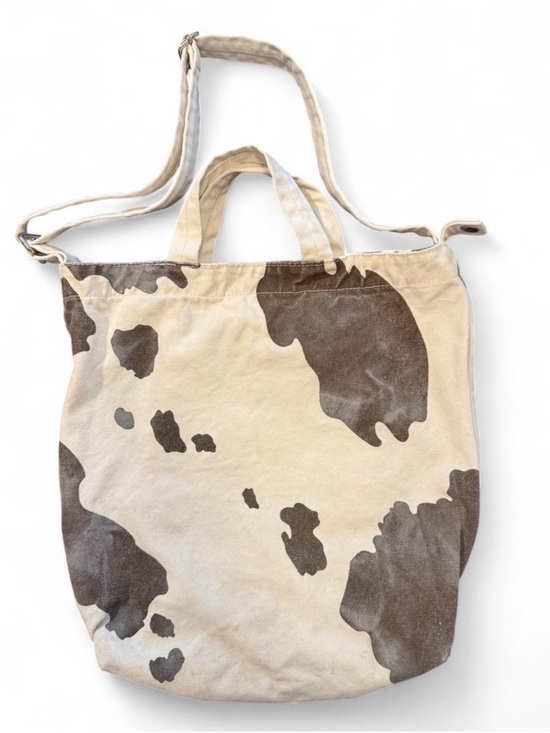 BAGGU Handbags - BAGGU Cow print canvas tote bag. Tote handles and shoulder strap sewn on.